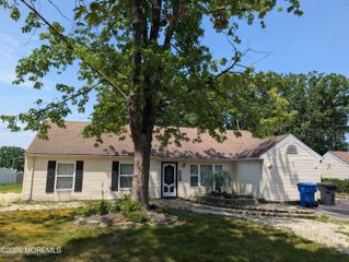972 Goose Creek Road, Toms River, NJ 08753
