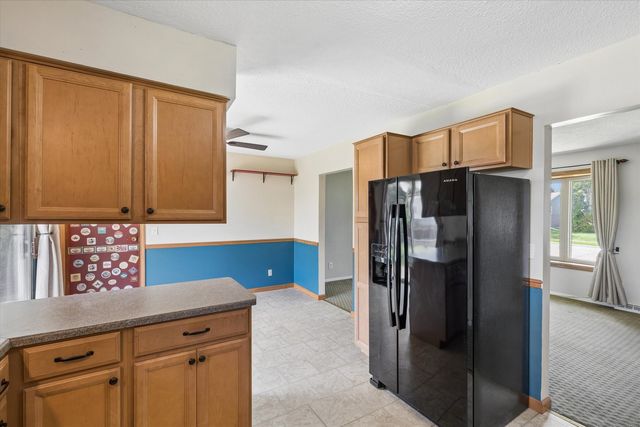 2331 N Thornwood Avenue, Davenport, IA 52804