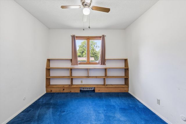 2331 N Thornwood Avenue, Davenport, IA 52804