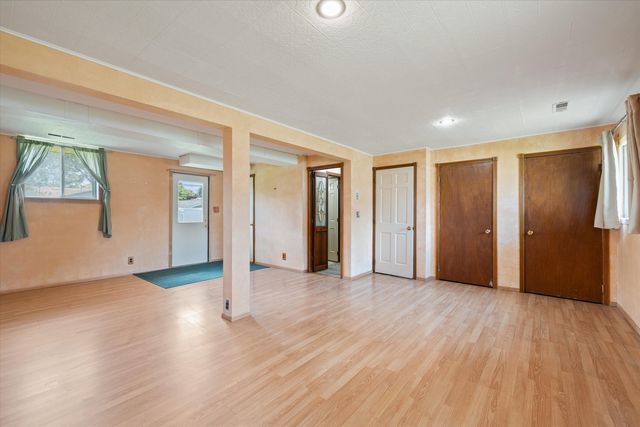 2331 N Thornwood Avenue, Davenport, IA 52804