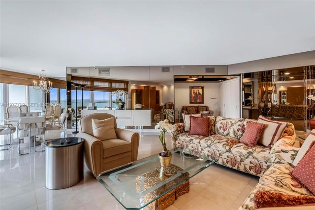 19707 Turnberry Way 22H, Aventura, FL 33180