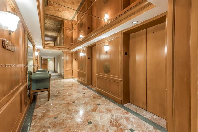 19707 Turnberry Way 22H, Aventura, FL 33180