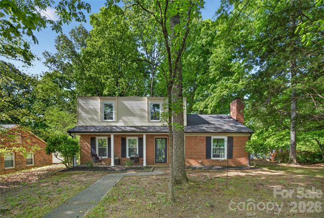5200 Barrington Drive, Charlotte, NC 28215