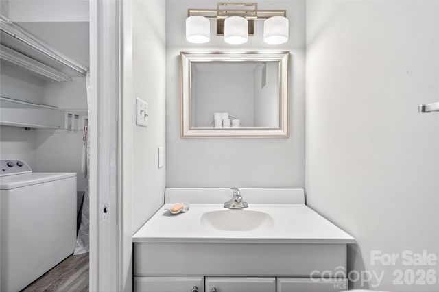 5200 Barrington Drive, Charlotte, NC 28215