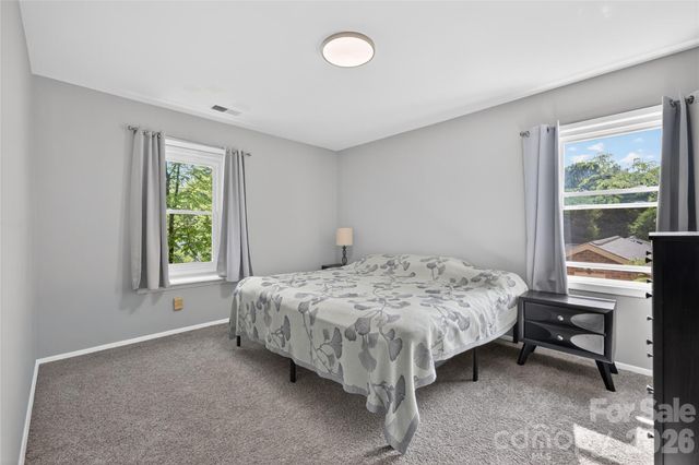 5200 Barrington Drive, Charlotte, NC 28215