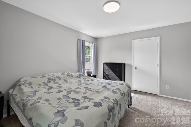 5200 Barrington Drive, Charlotte, NC 28215