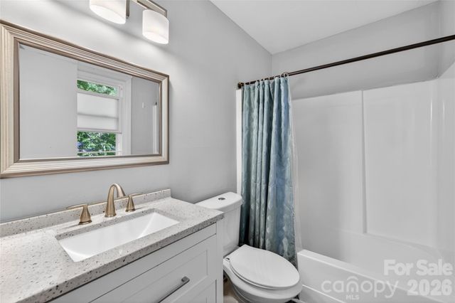 5200 Barrington Drive, Charlotte, NC 28215