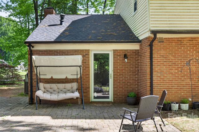 5200 Barrington Drive, Charlotte, NC 28215