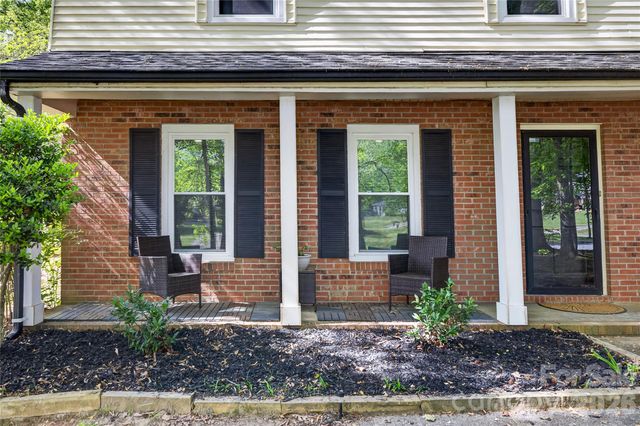 5200 Barrington Drive, Charlotte, NC 28215