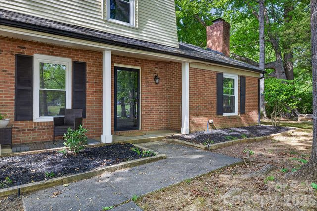 5200 Barrington Drive, Charlotte, NC 28215