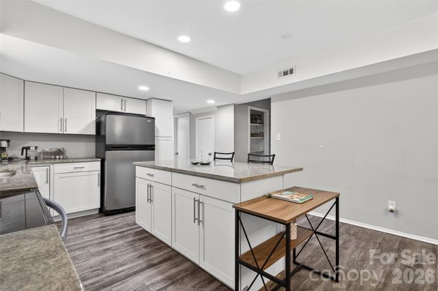 5200 Barrington Drive, Charlotte, NC 28215