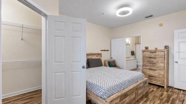 4333 BAYSIDE VILLAGE DRIVE 320, Tampa, FL 33615