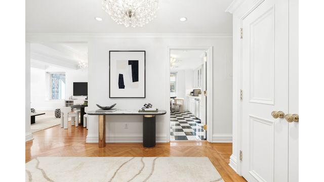 502 Park Ave Apt 12D, New York City, NY 10022