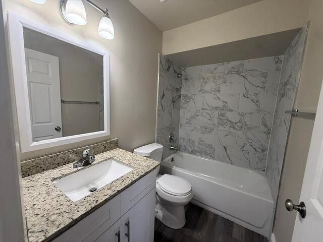 4393 Windsor Avenue 23, West Palm Beach, FL 33407