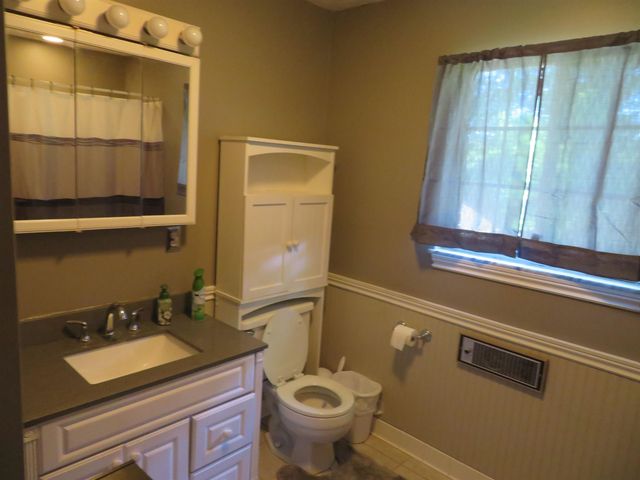 2216 AVINELL DRIVE, Milton, WV 25541