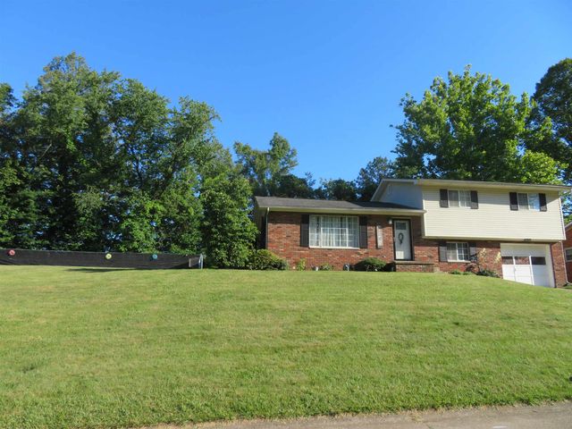 2216 AVINELL DRIVE, Milton, WV 25541