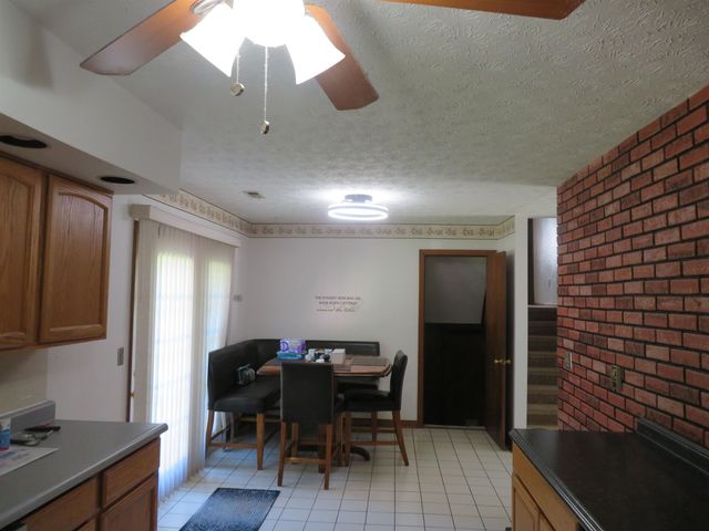2216 AVINELL DRIVE, Milton, WV 25541
