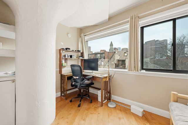 63 Atlantic 5D, Boston, MA 02110