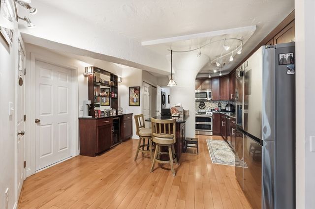 63 Atlantic 5D, Boston, MA 02110