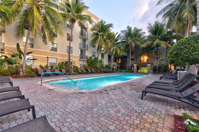 1919 Van Buren St 311A, Hollywood, FL 33020