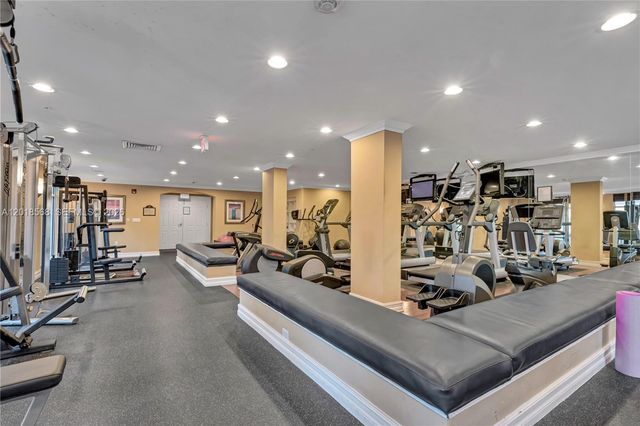1919 Van Buren St 311A, Hollywood, FL 33020