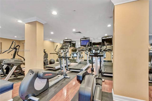 1919 Van Buren St 311A, Hollywood, FL 33020