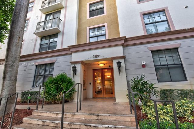 1919 Van Buren St 311A, Hollywood, FL 33020