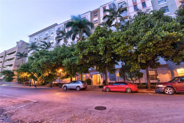 1919 Van Buren St 311A, Hollywood, FL 33020