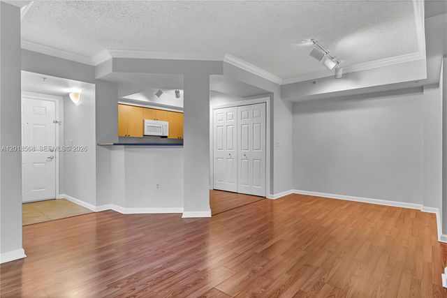 1919 Van Buren St 311A, Hollywood, FL 33020