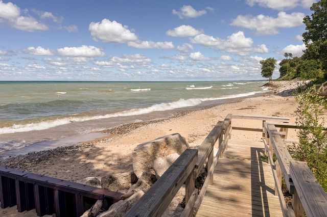 48020 Ridge Road, Grand Beach Vllg, MI 49117