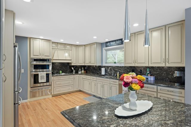 48020 Ridge Road, Grand Beach Vllg, MI 49117