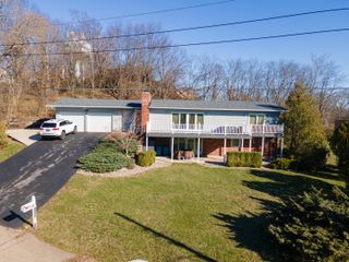 48020 Ridge Road, Grand Beach Vllg, MI 49117