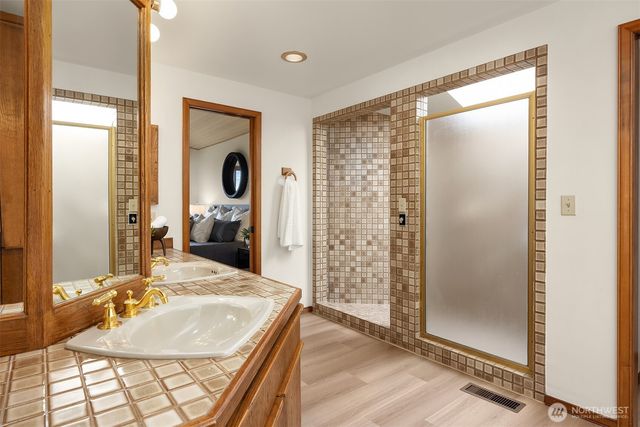5303 143rd Avenue SE, Bellevue, WA 98006