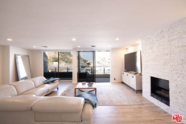 723 Palisades Beach Road 318, Santa Monica, CA 90402
