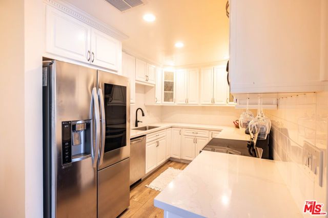 723 Palisades Beach Road 318, Santa Monica, CA 90402