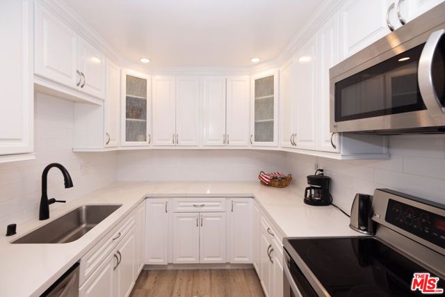 723 Palisades Beach Road 318, Santa Monica, CA 90402