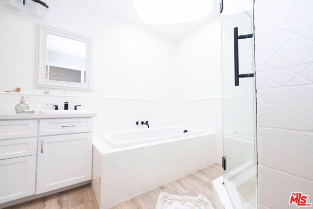 723 Palisades Beach Road 318, Santa Monica, CA 90402