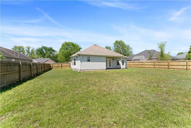 550 Bonanza, Centerton, AR 72719