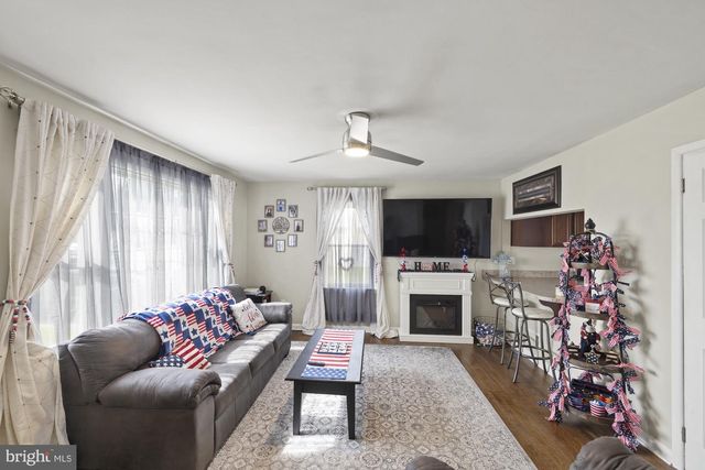 304 MOUL, Hanover, PA 17331