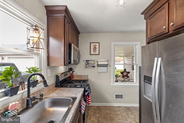 304 MOUL, Hanover, PA 17331