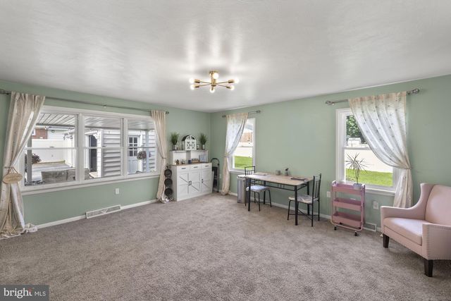 304 MOUL, Hanover, PA 17331