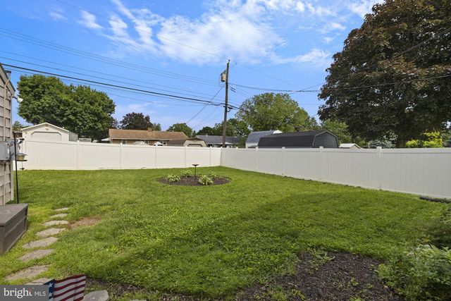 304 MOUL, Hanover, PA 17331