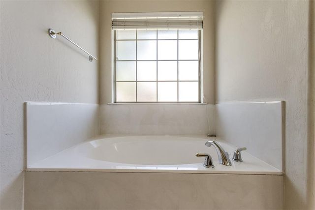 8509 NW 68th Terrace, Oklahoma City, OK 73132