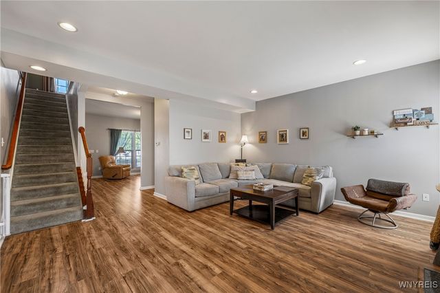 1 Skylark Lane, Wheatfield, NY 14304