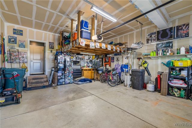 1 Skylark Lane, Wheatfield, NY 14304