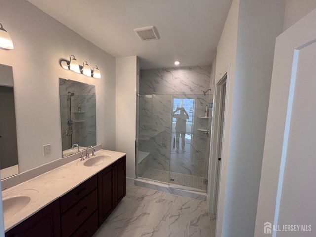 10106 Donatello, West Windsor, NJ 08540