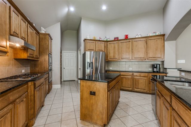 518 River Birch Trail, Garland, TX 75040