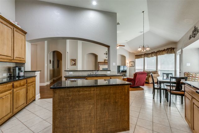 518 River Birch Trail, Garland, TX 75040