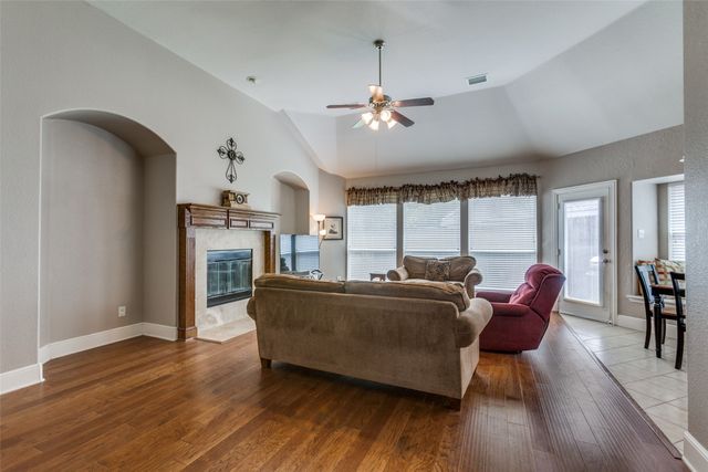 518 River Birch Trail, Garland, TX 75040
