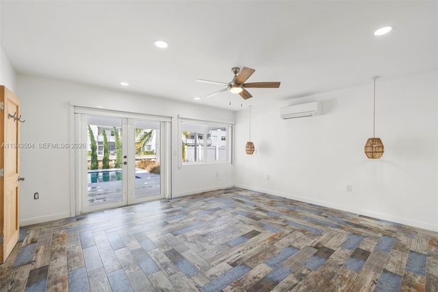 1895 Ixora Rd, North Miami, FL 33181